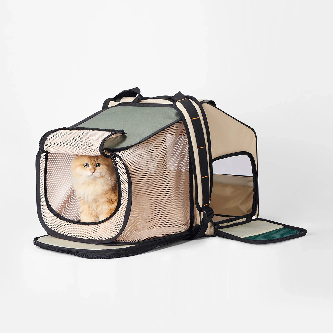 38cm Neoprene cat carrier/travel bag with mesh ventilation and backpack straps.